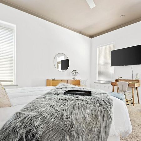 115 N Main Huge 2 Bedroom Unit On Main Street Saint Charles Extérieur photo