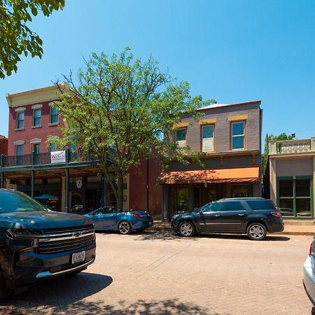 115 N Main Huge 2 Bedroom Unit On Main Street Saint Charles Extérieur photo