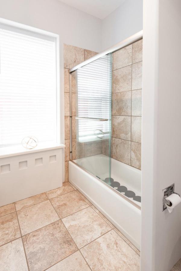 115 N Main Huge 2 Bedroom Unit On Main Street Saint Charles Extérieur photo